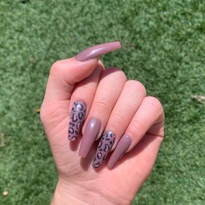 Cheetah print press on nails